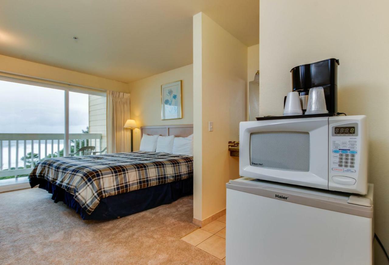Sandstone Point Hotel Lincoln City Szoba fotó
